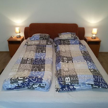 Deak Vendeghaz Apartman Hotel Hajdúszoboszló Buitenkant foto