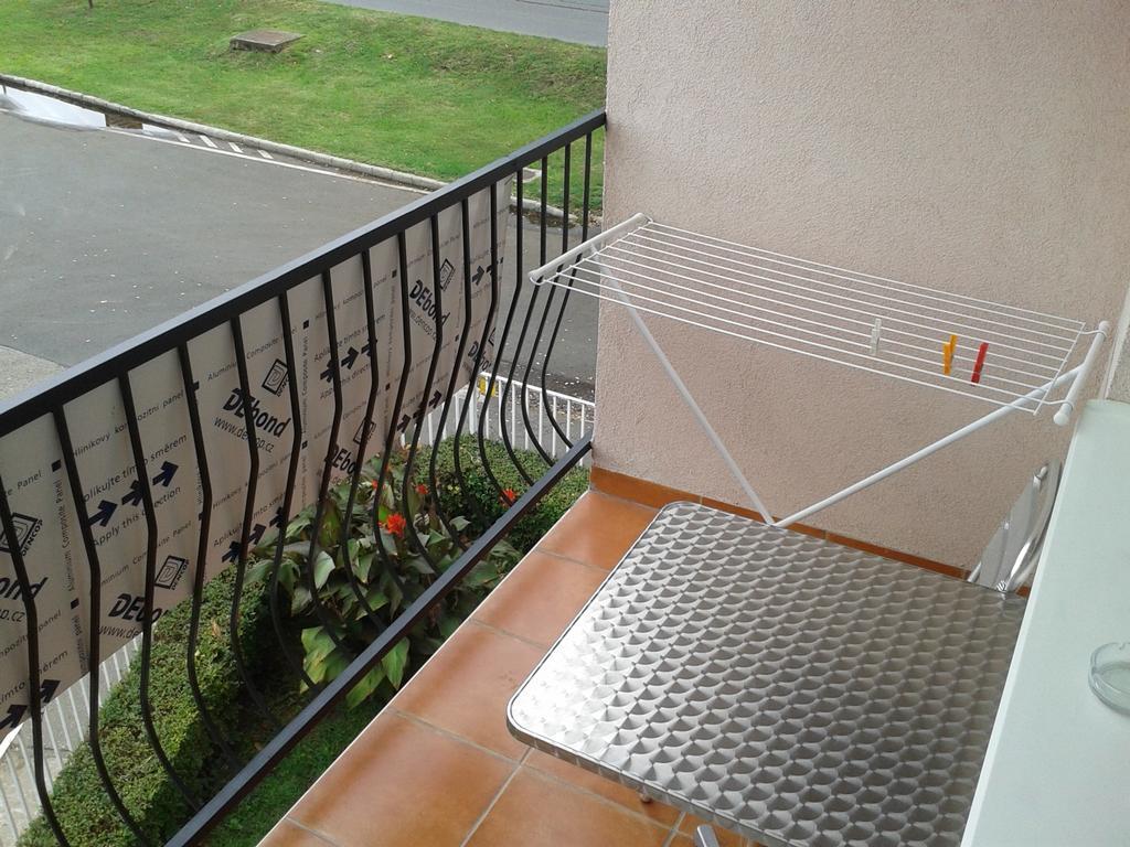 Deak Vendeghaz Apartman Hotel Hajdúszoboszló Kamer foto