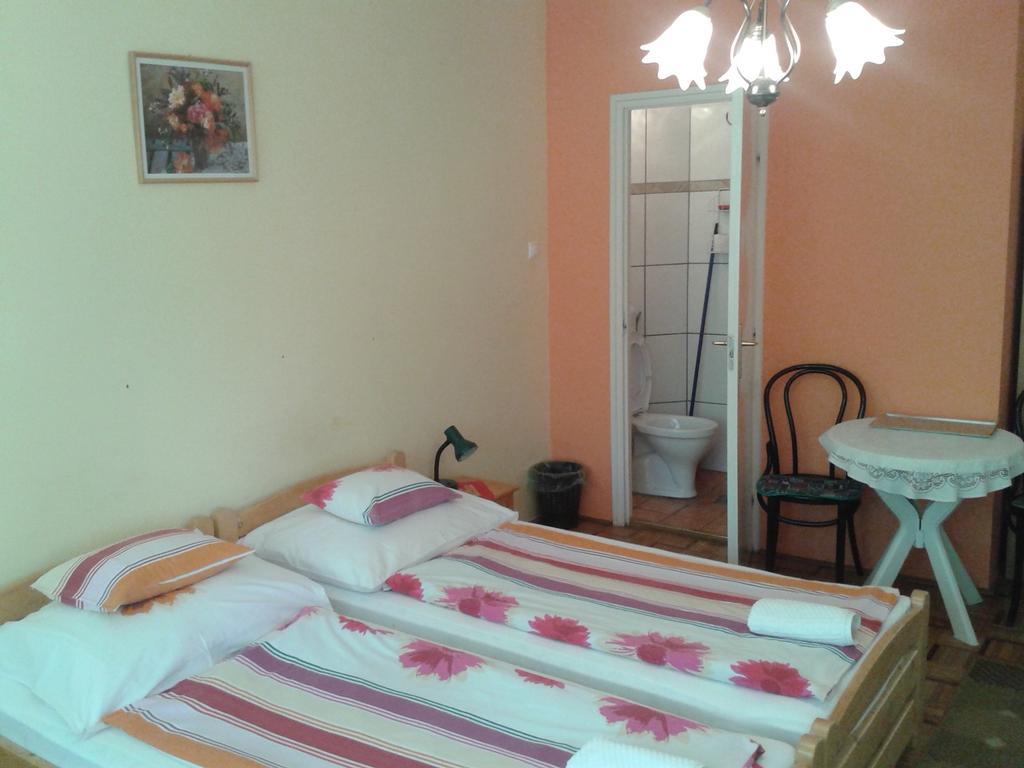Deak Vendeghaz Apartman Hotel Hajdúszoboszló Kamer foto