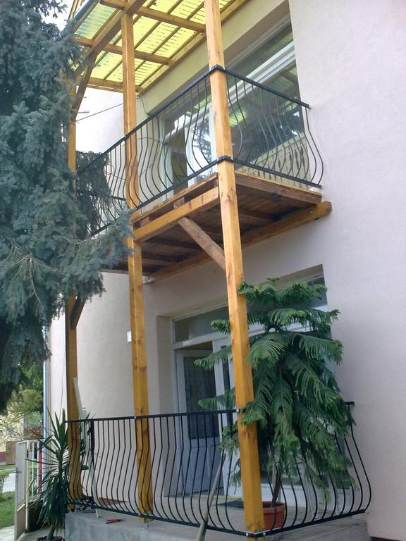 Deak Vendeghaz Apartman Hotel Hajdúszoboszló Buitenkant foto